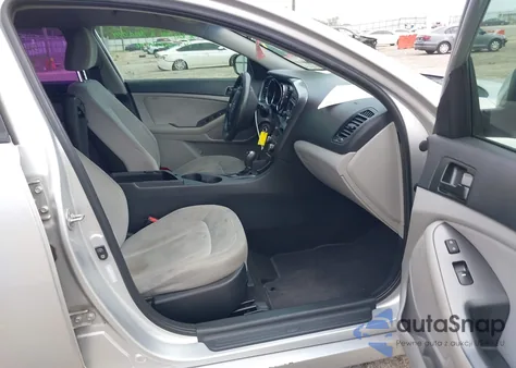 2011 Kia Optima Lx from USA, damaged, VIN KNAGM4A75B5167365